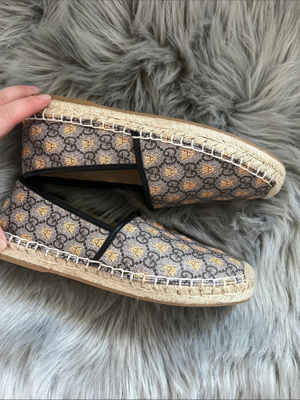 EUC Fashion Espadrilles Brown & Gold Bee Slip-On sz 8/39 - Picture 7 of 7